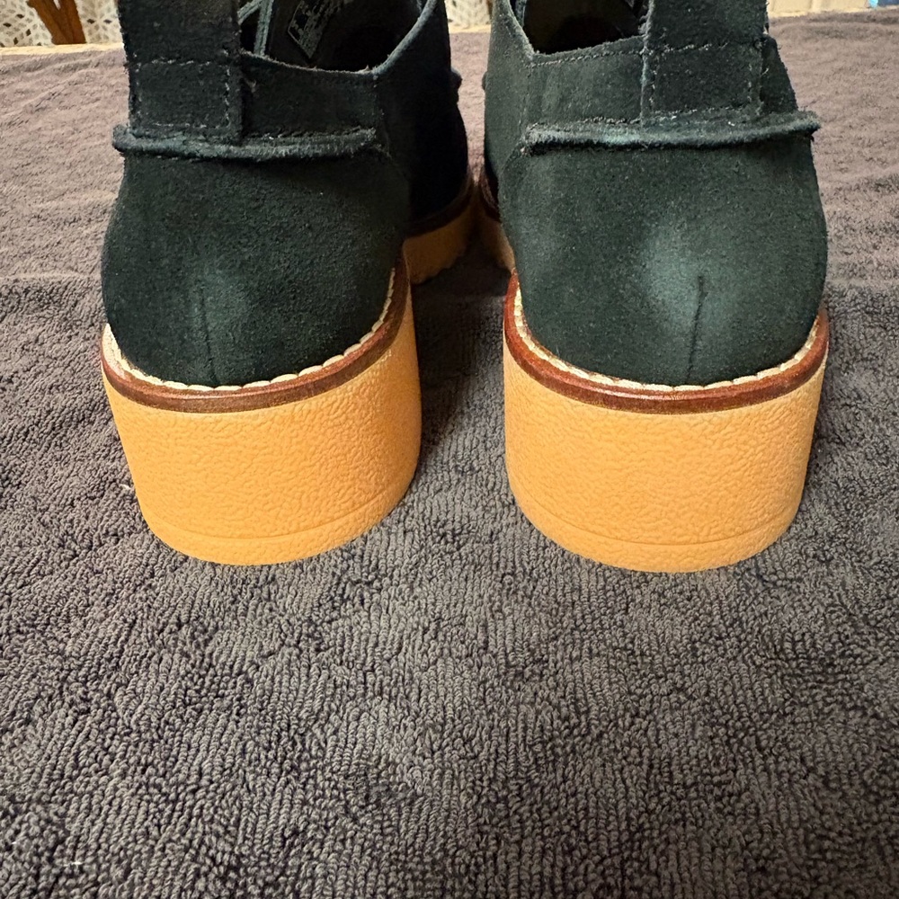 Clark Women’s Black Suede Shoes, with Chunky Rubber Sole and Buckle. Size 6 1/2 - Picture 7 of 16